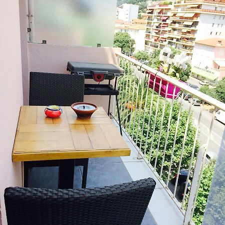 Chambre Dans Guest House Borrigo مينتون المظهر الخارجي الصورة