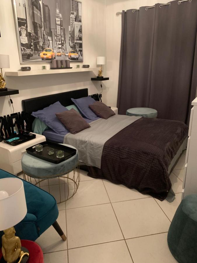 Chambre Dans Guest House Borrigo مينتون المظهر الخارجي الصورة